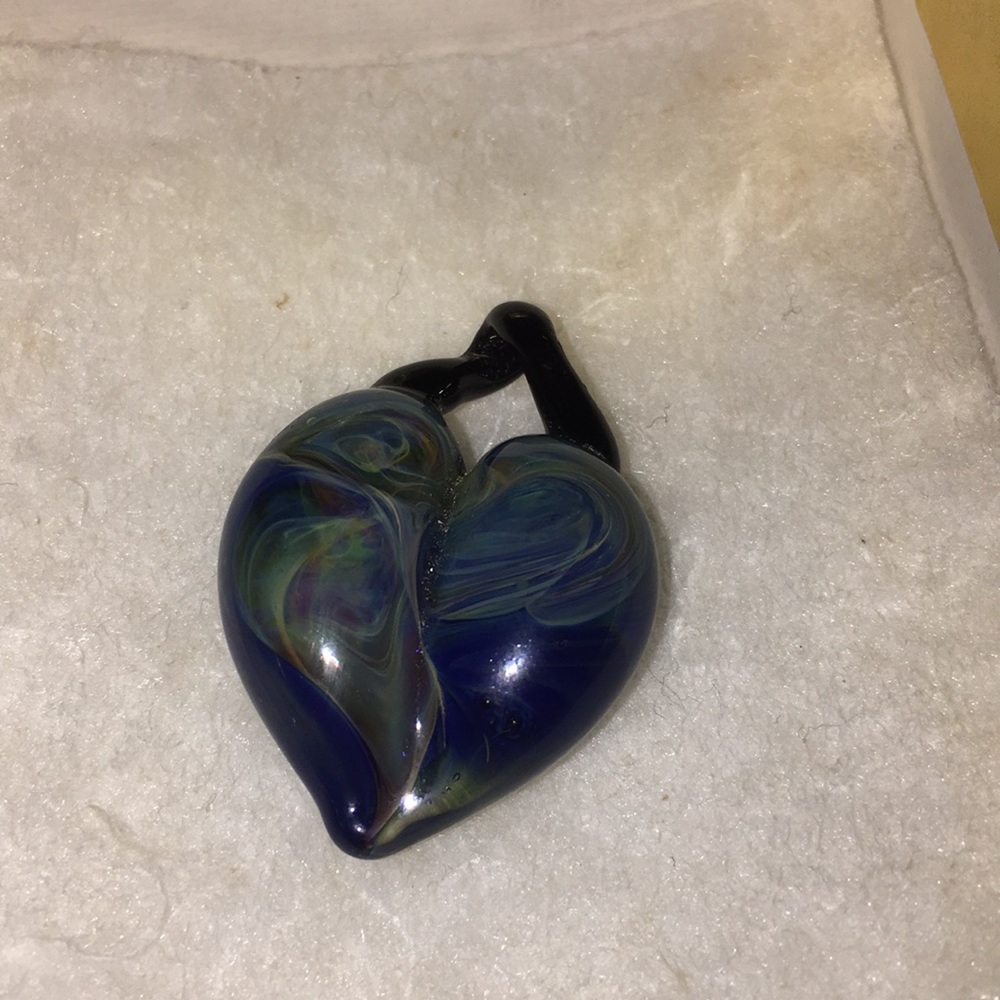 💙Glass Heart - Picture 4 of 4